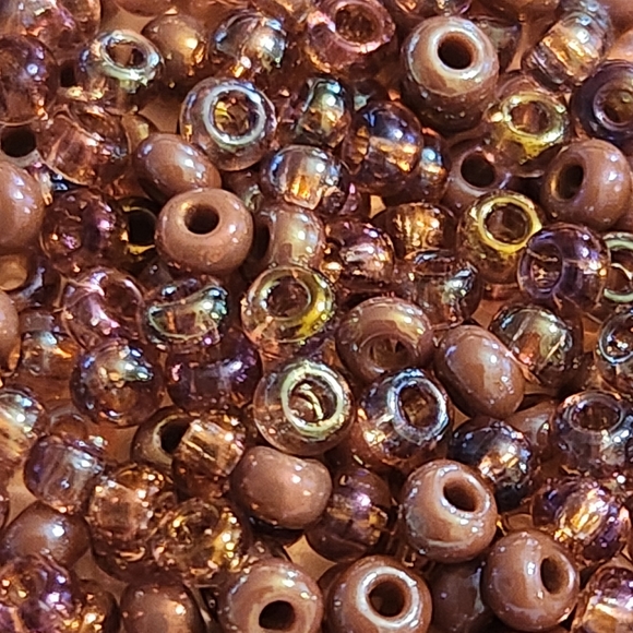 48 grams of Rainbow Transparent Amethyst AB 8/0 Japanese seed beads. - Picture 6 of 6